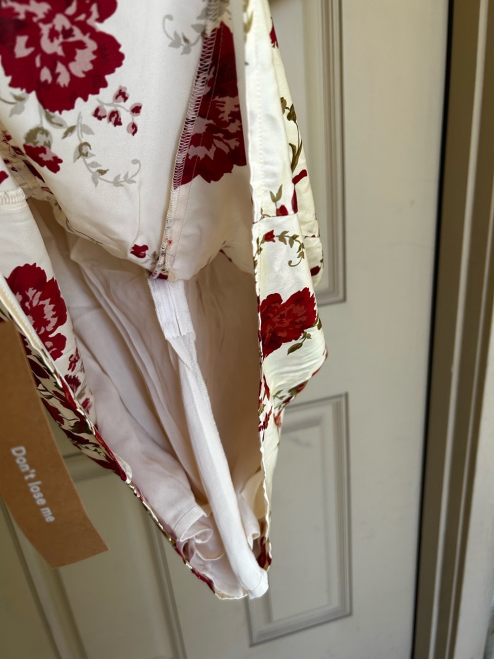 Reformation NWT Lanelle Mini
Dress Silk Cream Red
Floral Off Shoulder 10 - Picture 8 of 10